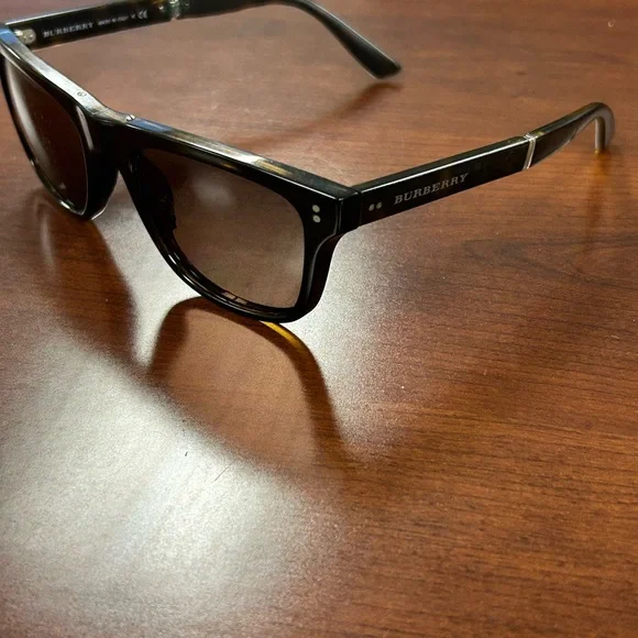 Burberry Tortoise Shell Sunglasses frame - Picture 2 of 11